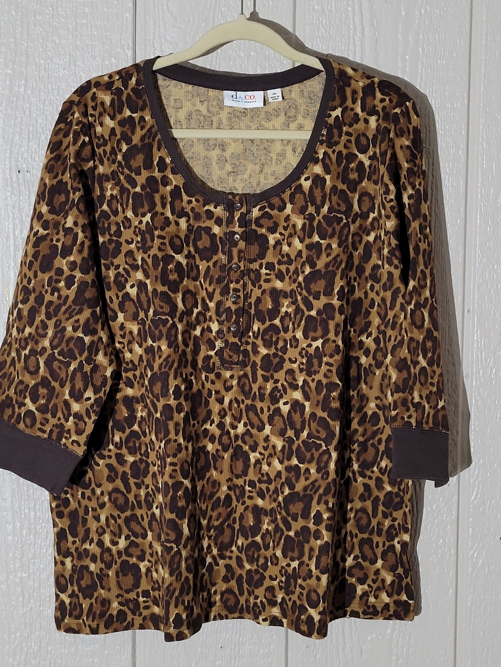 d&co. Women's Leopard Print Long Sleeve Henley Top